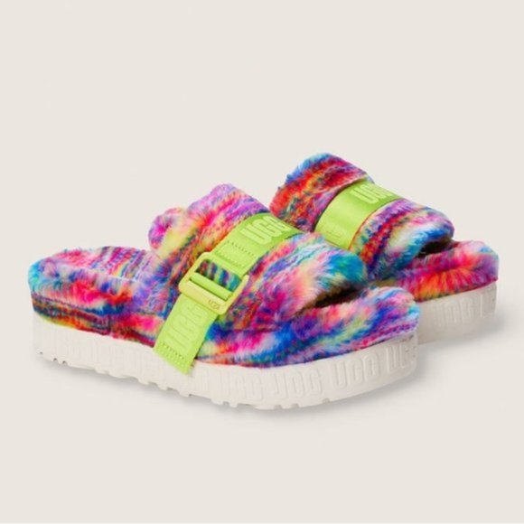 UGG PLUSH WOMENS SLIPPERS SANDALS NWOB $120 - Picture 1 of 7